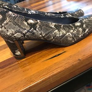 Stuart Weitzman Block Heels (UEC)